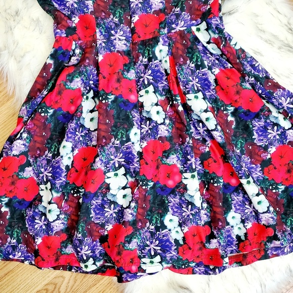 Forever 21 Floral A-Line Dress - Picture 6 of 8